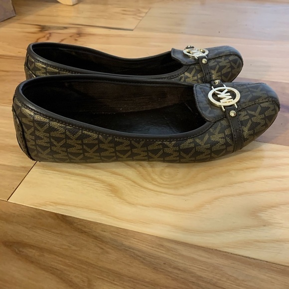 Micheal Kors MK monogrammed Fulton flats 6 - Picture 4 of 6